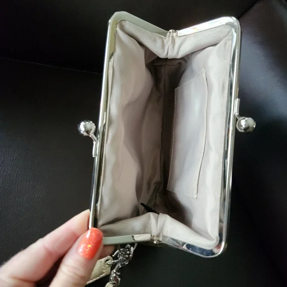 NWOT Coach Gold & Silver Optic Signature Metallic Kisslock Clutch Wristlet - Picture 15 of 15